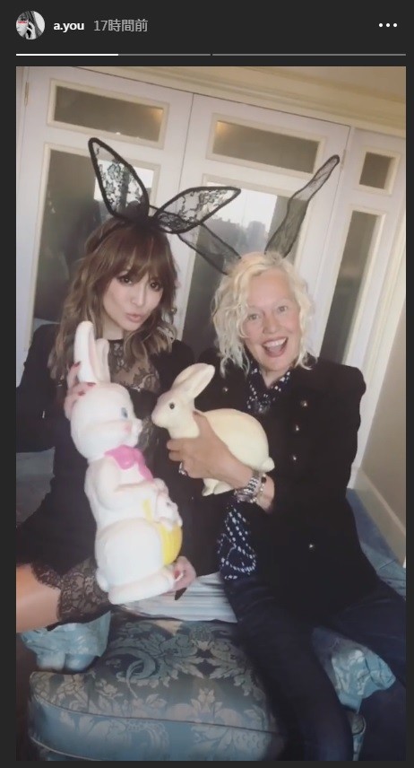 黒バニー姿のアナザーショット（画像は浜崎さんのインスタグラムより）