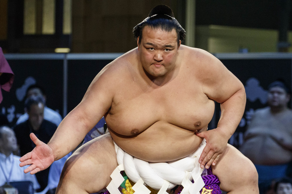 稀勢の里引退　「昔ながらのお相撲さん」がブルーハーツ熱唱した夜