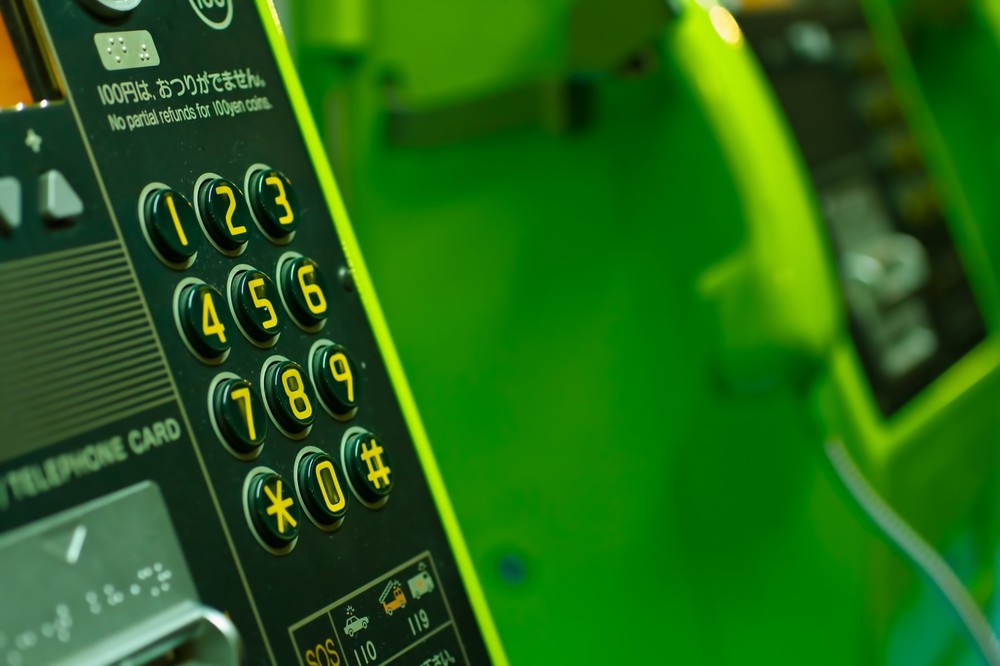 ソフバン障害で公衆電話に行列も　「久々に使った」「見つからない」