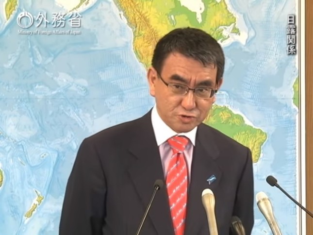 河野外相、「次の質問どうぞ」をお詫び　「せめていつものように『お答えは差し控えます』と答えるべきでした」