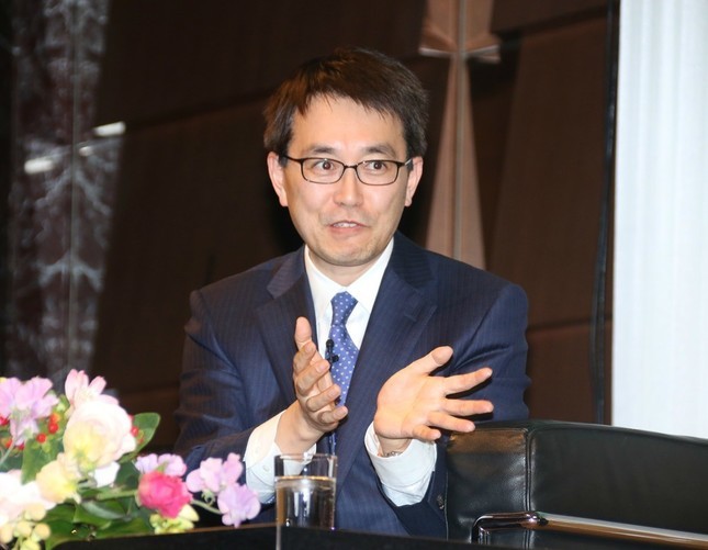 羽生竜王「前髪ぱっつん」事件　妻・理恵「お母さん、お気を確かに」話を想起