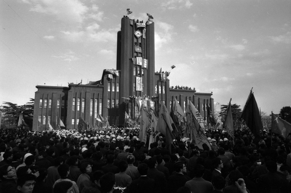 1969年1月19日の東大安田講堂（写真：Fujifotos／アフロ）