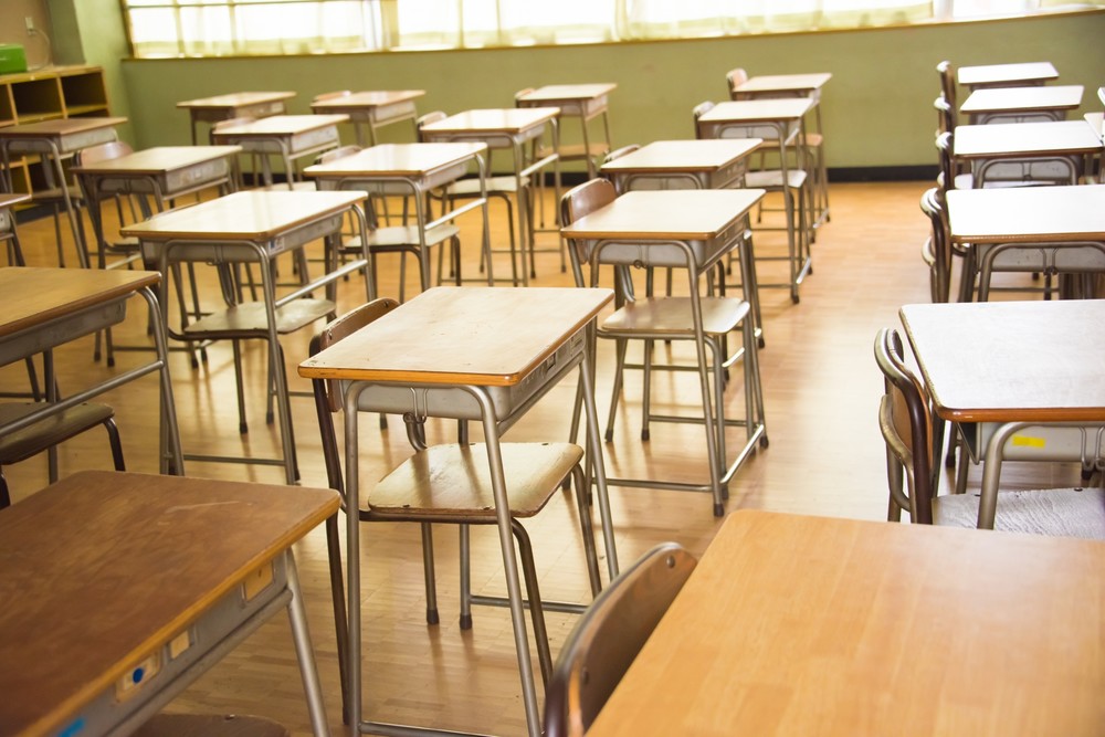 都立高「教師パンチ動画」で「切り取り」批判　テレビ局はどう報じた？