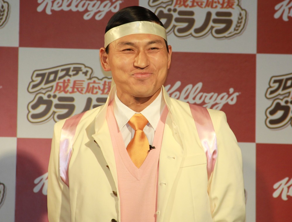 オードリー春日が映り込み？　NFL専門局の公式ツイッターに「Toooooth！」「OMG！」日本からリプ殺到