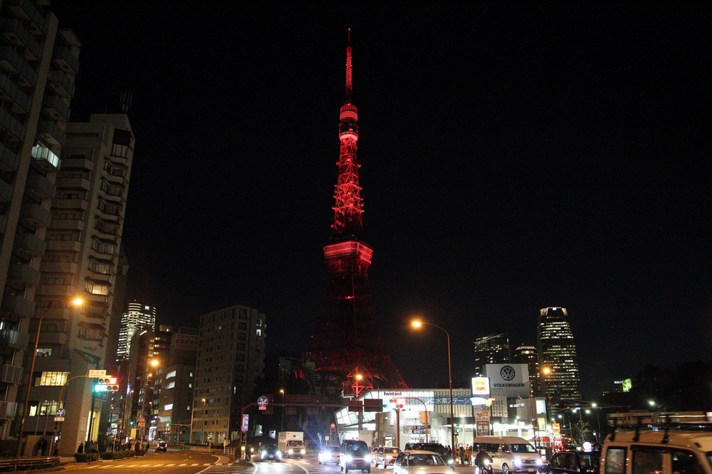 中国人に受けた東京タワー「中国紅」　安倍氏の中国語にも好感