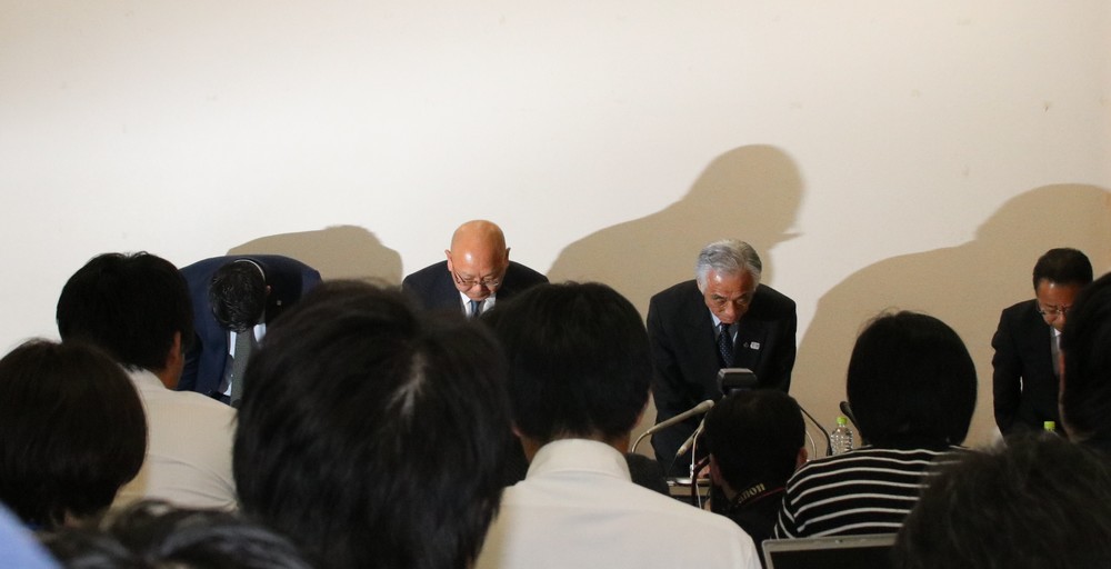 会見場に報道陣殺到、「五輪」に質問相次ぐが...　「新たな池江璃花子が戻ってくると信じる」