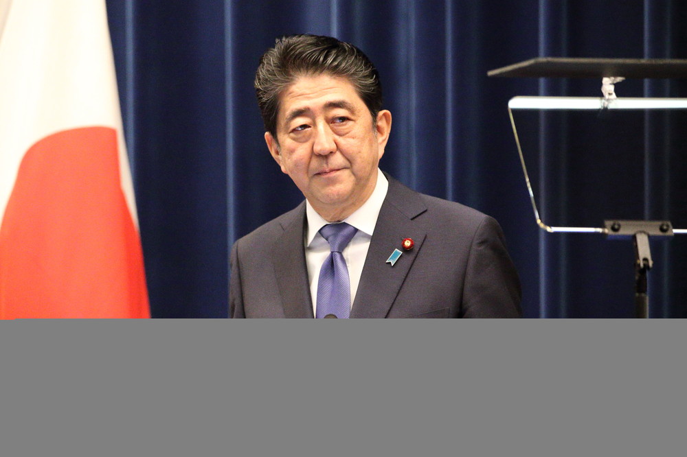 政権の「PB黒字化」楽観論、新聞各紙はどう報じたか