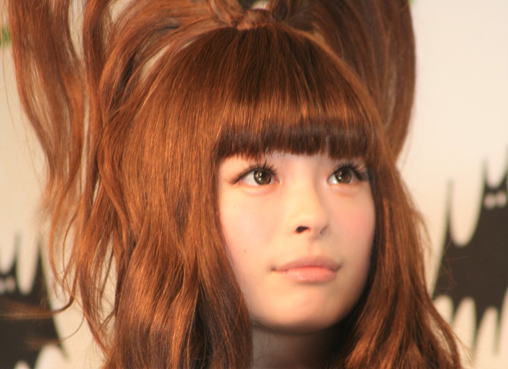 きゃりー、デコ出したらまるで別人！　「ユッキーナかと」「E-girlsにいそう」