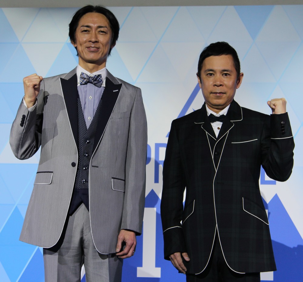 「PRODUSE　101　JAPAN」のプロデューサーに就任したナインティナインの矢部浩之さん（左）と、岡村隆史さん