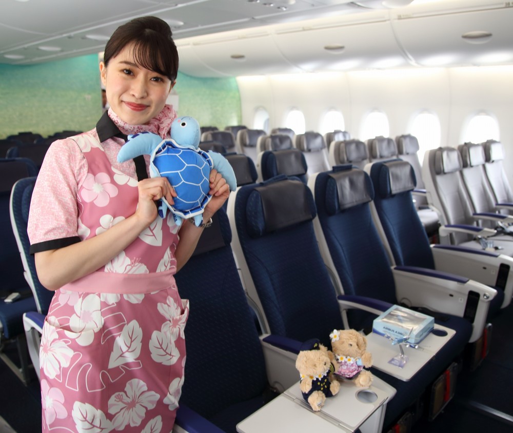 520人乗りでも居住性は高い！　「空飛ぶウミガメ」エアバスA380、その全貌は...？