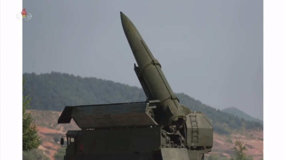 移動式の発射台も確認できる（写真は朝鮮中央テレビから）