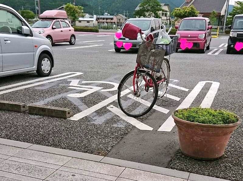 斜線部分に自転車が停められていたこともあるという（写真提供：日置有紀さん）