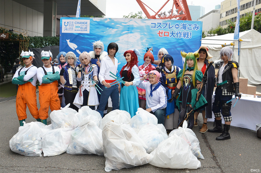 コスプレイヤーが東京タワーでゴミ拾い！　日本財団・笹川会長も「ルフィ」に扮し...