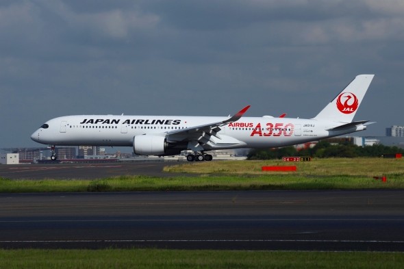 羽田空港に着陸した日本航空（JAL）のエアバスA350型機。9月1日から羽田-福岡線にお目見えする