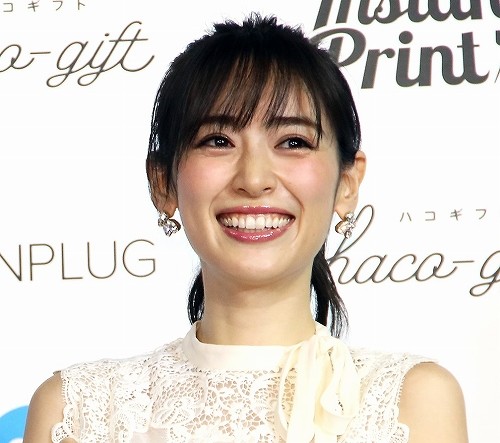 泉里香 まさかのメンツで 女子会 あの2人と居酒屋でスリーショット披露 J Cast ニュース