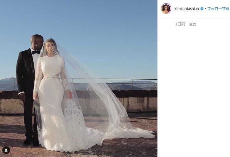 キム・カーダシアンさん（右は夫のカニエ・ウェストさん）