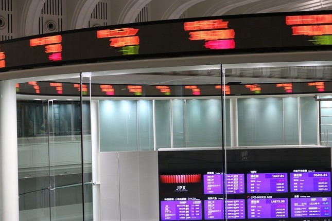 パルコ、梅雨寒を吹き飛ばす　「水着不調」でも「株価好調」のワケ