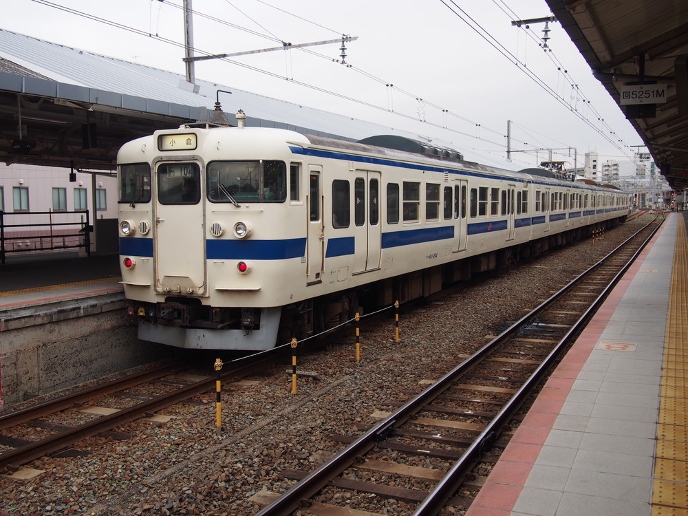 JR下関駅で撮影したJR九州所属の列車