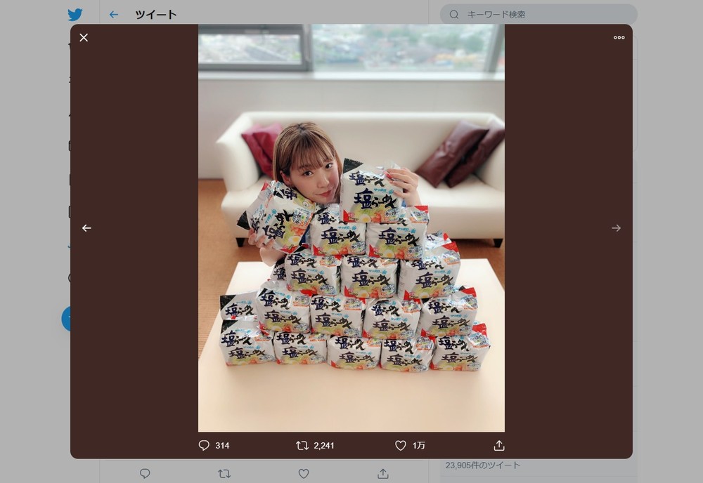 7月には「タワー」を作る様子が（ツイッターより）