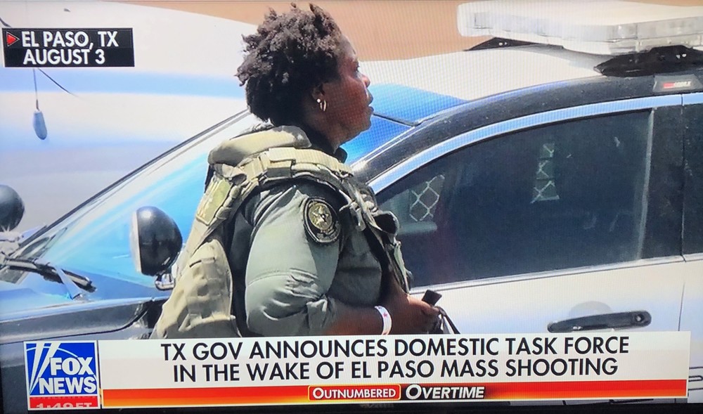 テキサス州エルパソの銃乱射事件を封じる米テレビ