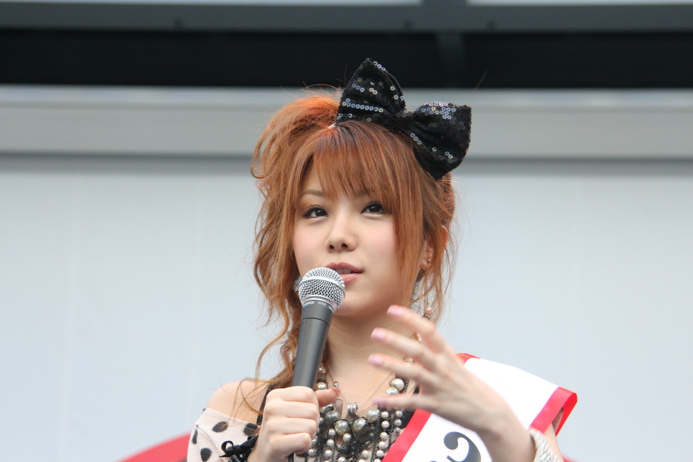 田中れいな、小学生時代の服そのまま着られる　「少し丈は短いかな」