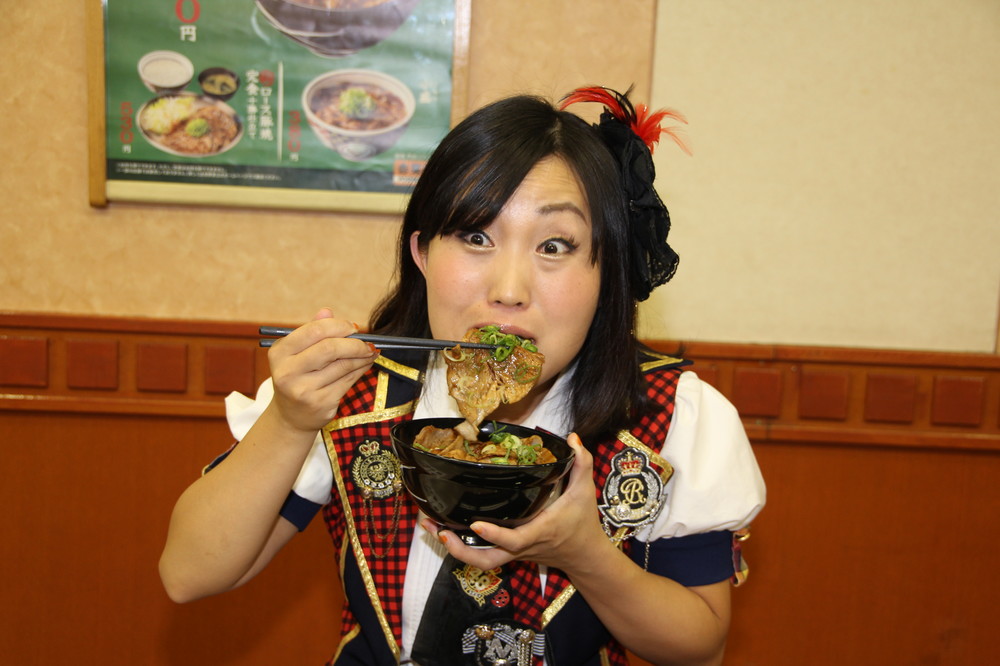 キンタロー。久々の「ひとり誕生日」　前回は9年前、まだ会社員だった