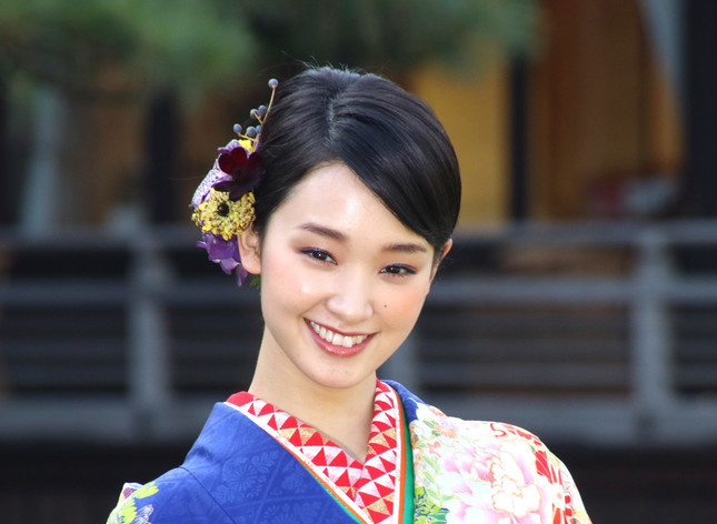 剛力彩芽は輝きを取り戻せるか　前澤氏との破局→人気復活に必要な「条件」