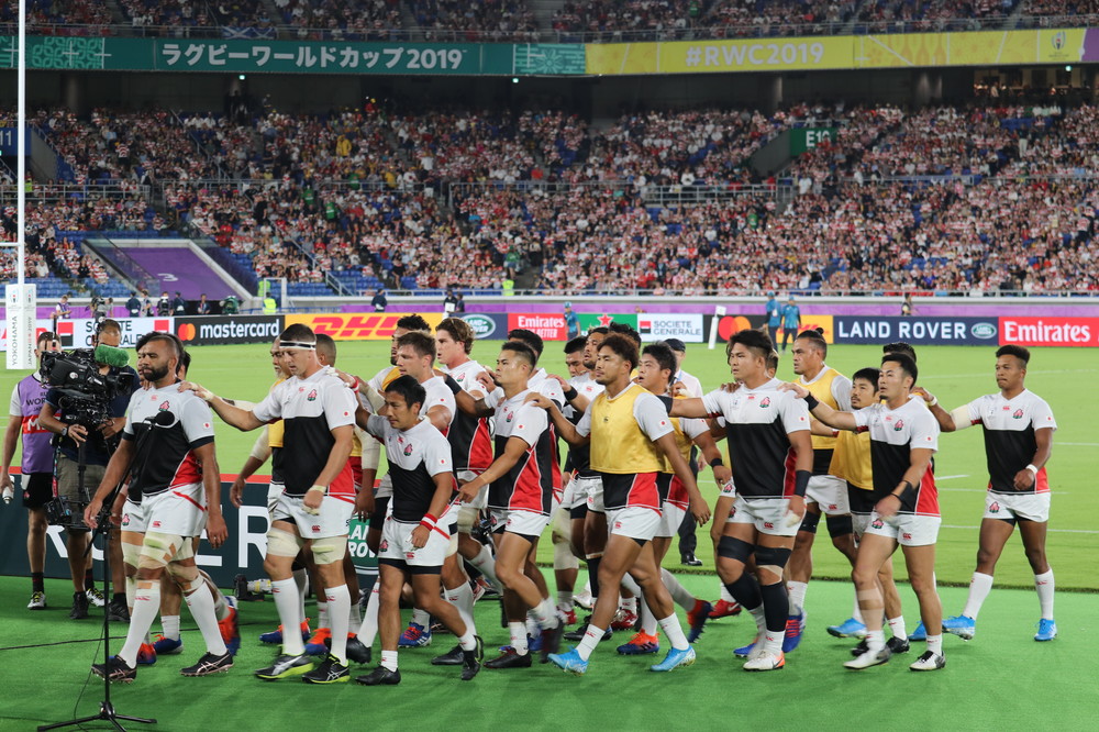 年間大賞には「ラグビーW杯2019日本大会」で日本中を熱狂の渦に巻き込んだ日本代表チームの「ONE TEAM」が選ばれた
