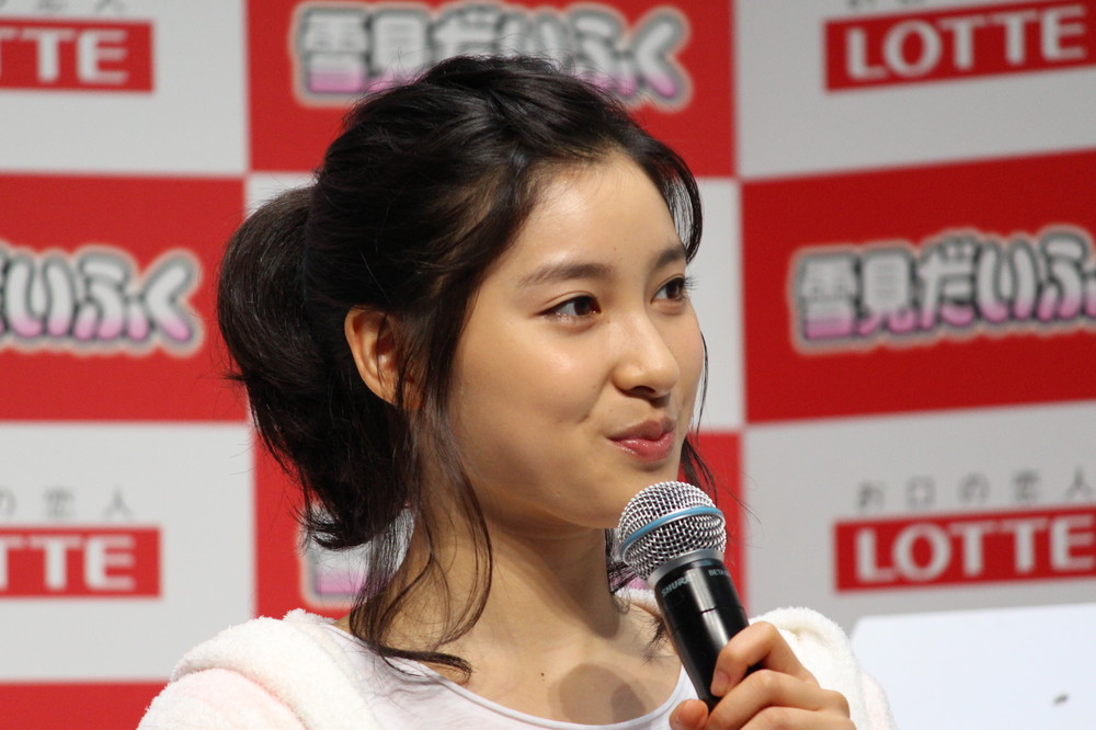 土屋太鳳、映画「隠れビッチ」に共感　主演の佐久間由衣と「一緒に観てリアルタイムで話せたら...」