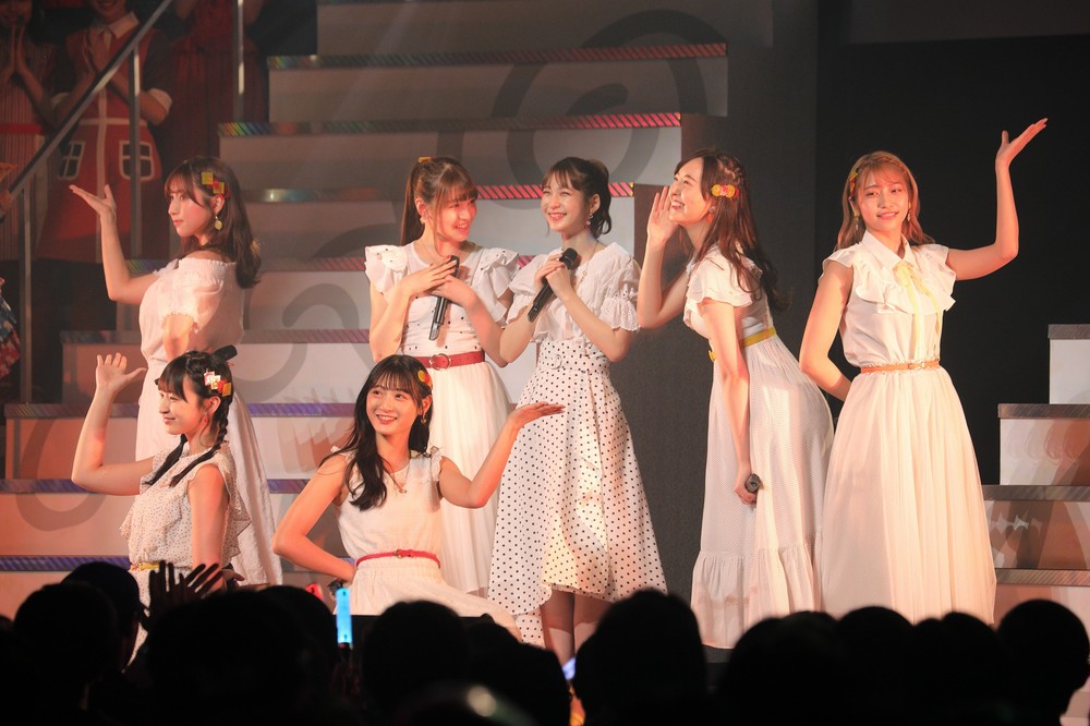 HKT48の高身長メンバーのユニット「Chou」（シュー）による「パッションフルーツの秘密」（9位）