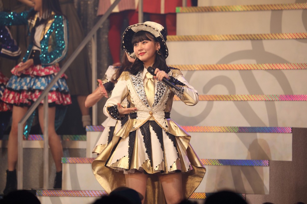 各グループのシングル表題曲で最も順位が高かったのが「恋するフォーチュンクッキー」の11位だった。田中美久さんが指原莉乃さんの衣装を着てセンターを務めた