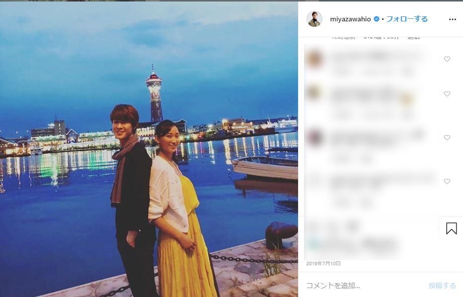 宮沢氷魚さんのインスタグラムに投稿されていた「偽装不倫」ロケでの宮沢さんと杏さん（インスタグラムより）