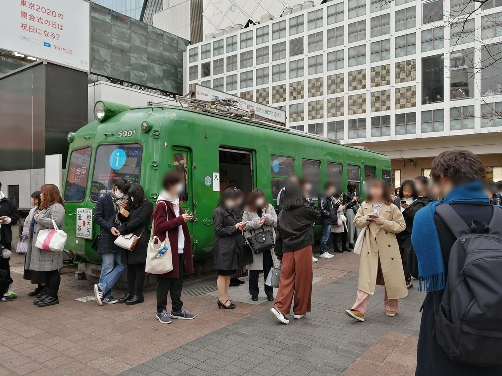 渋谷駅前の東急旧5000系
