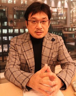 好角家・やくみつる氏、「エア力水」に疑問呈す　春場所無観客開催には「安堵」するも...