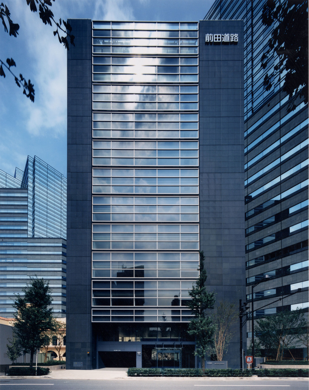 前田道路の「勝算」　TOBへの捨て身抵抗続ける内幕は