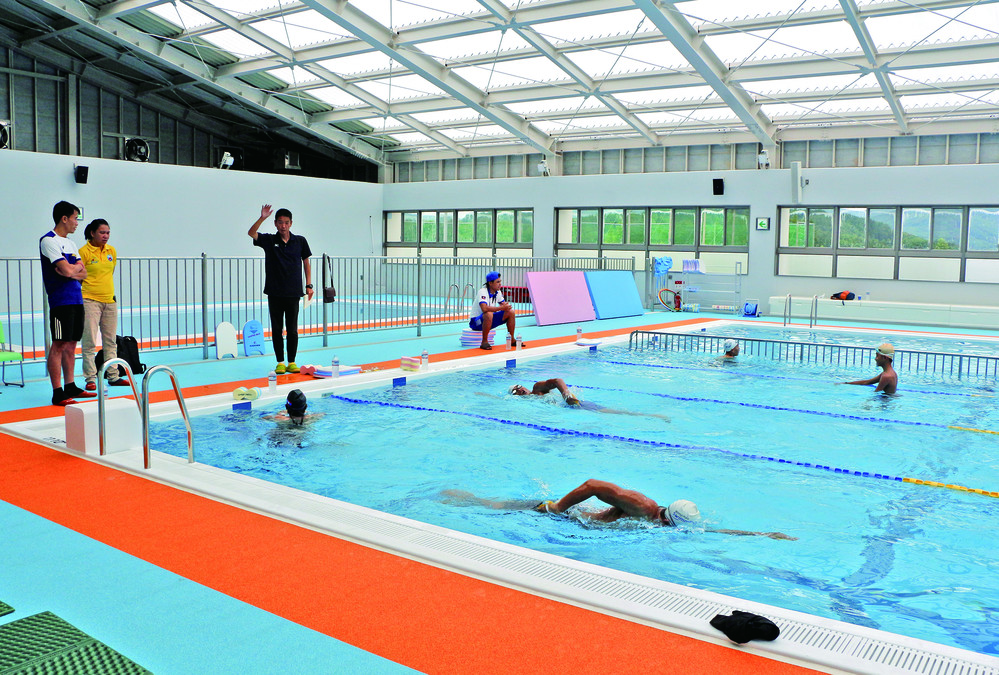 ラオスのパラ水泳選手が飯舘村で合宿を行った（画像提供：飯舘村役場）