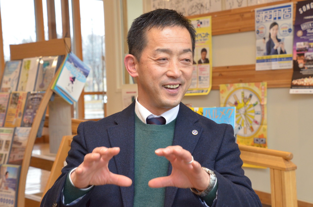ラオスに訪問経験がある大澤和巳さんは、子どもたちの交流の重要性を話した