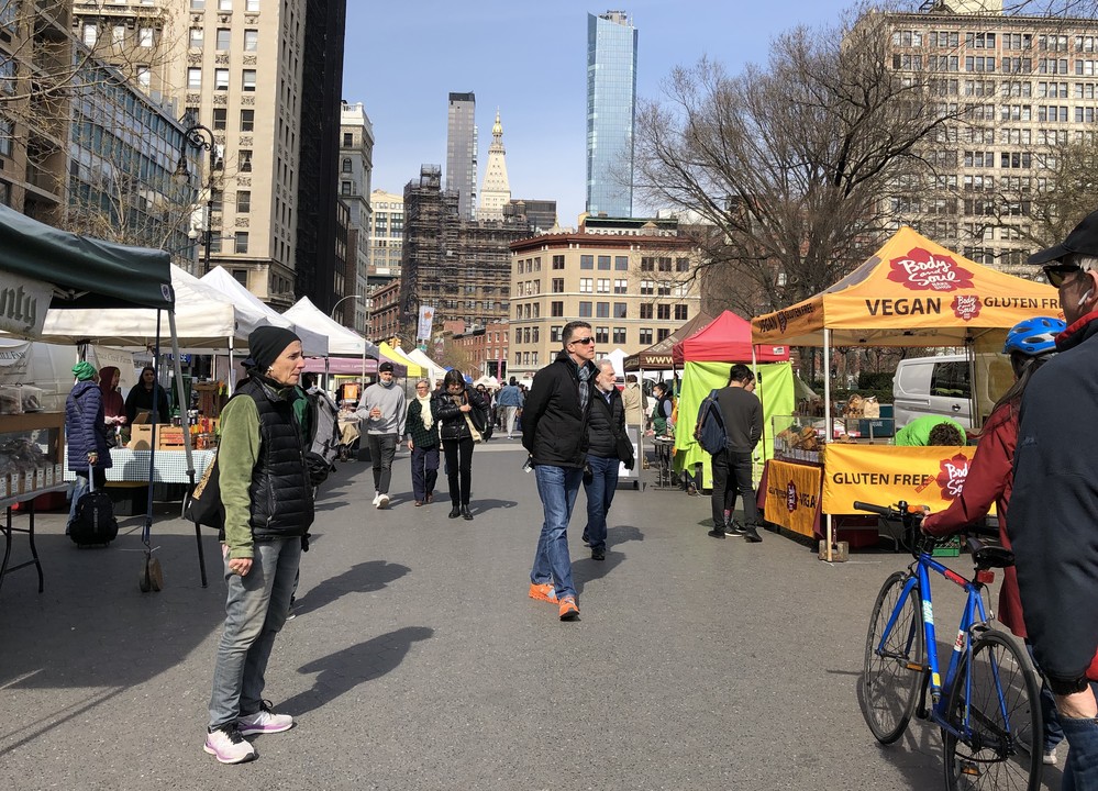 今も開いているマンハッタンのグリーンマーケット（2020年3月17日、ユニオンスクエアで筆者撮影）