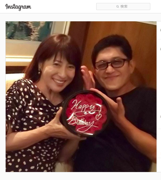 薬丸さんのインスタグラムに投稿された岡江さんの誕生日写真（2019年）