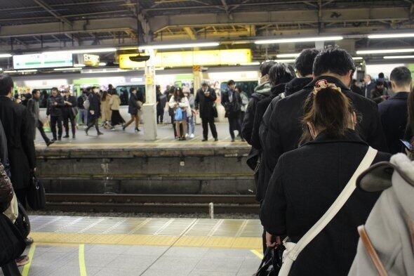 「満員電車の百年史」　戦前から高度成長、そしてコロナ禍...日本人と通勤ラッシュの歴史