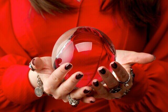 生田・清野結婚を予言していた？　占師「Love Me Do」投稿の中身