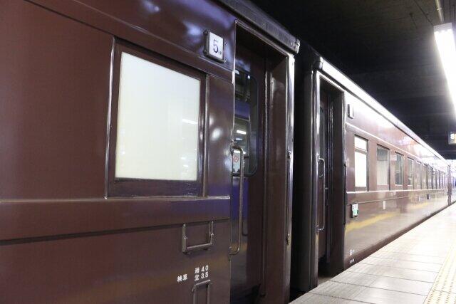 戦中日本の「旅行制限」　メディアは国民に「自粛」を迫った