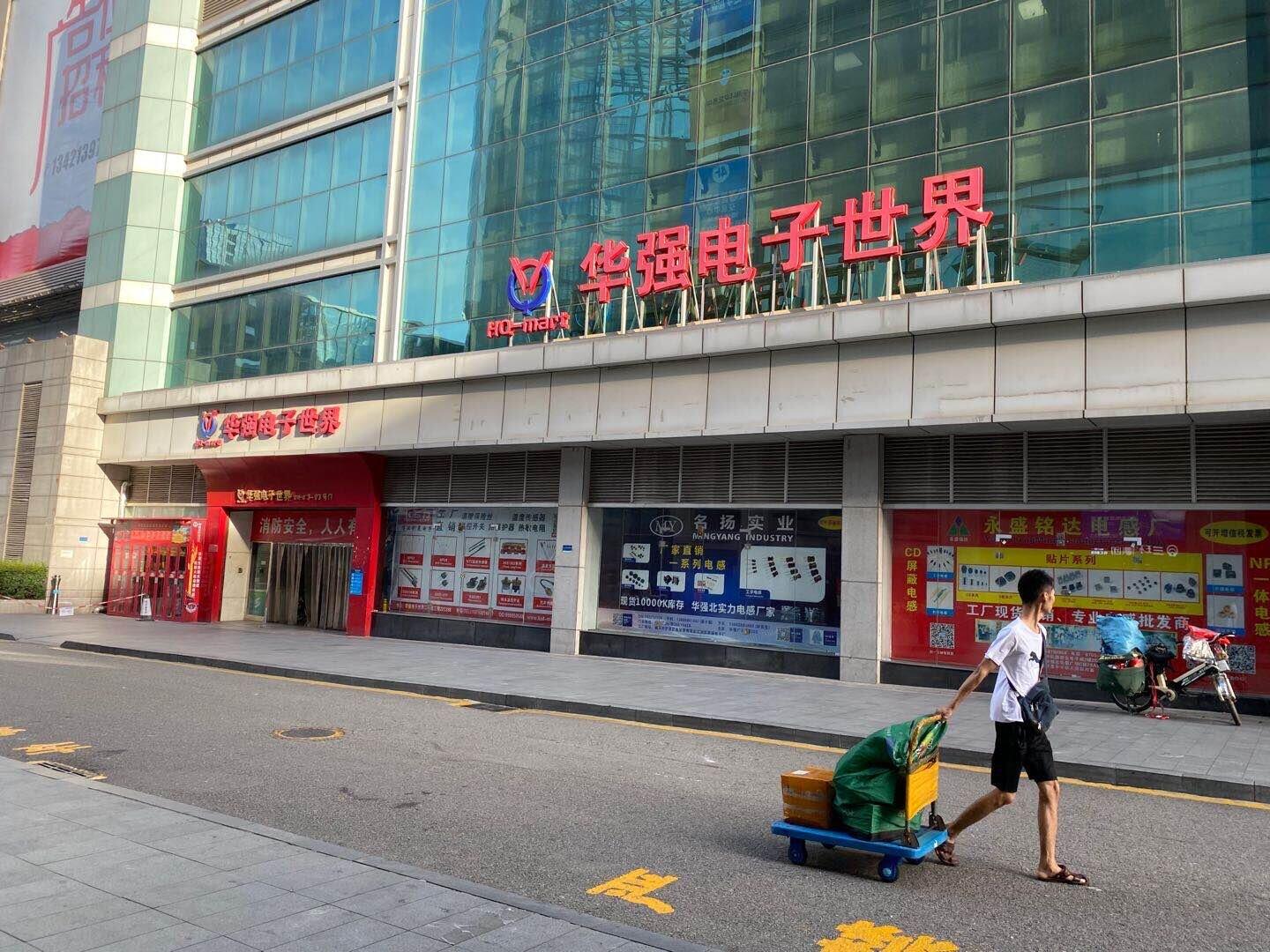 中国、予想外の成長率に落とし穴　コロナ不安で「報復的貯蓄」に走る市民