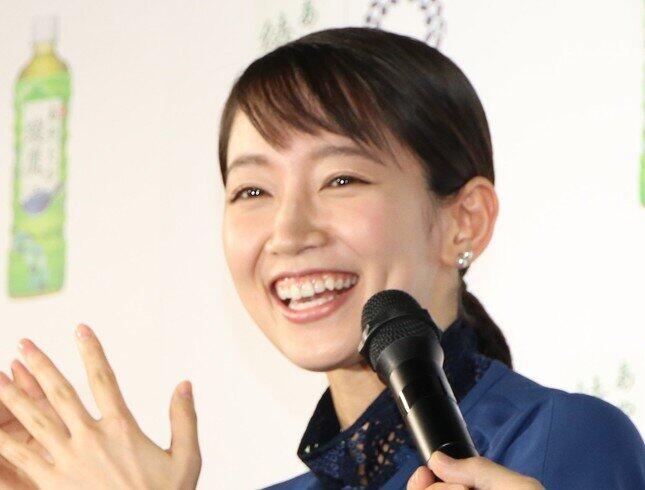 吉岡里帆、お笑い芸人を次々論評　「絶妙な温度感」のかまいたち、「天才」なのは...