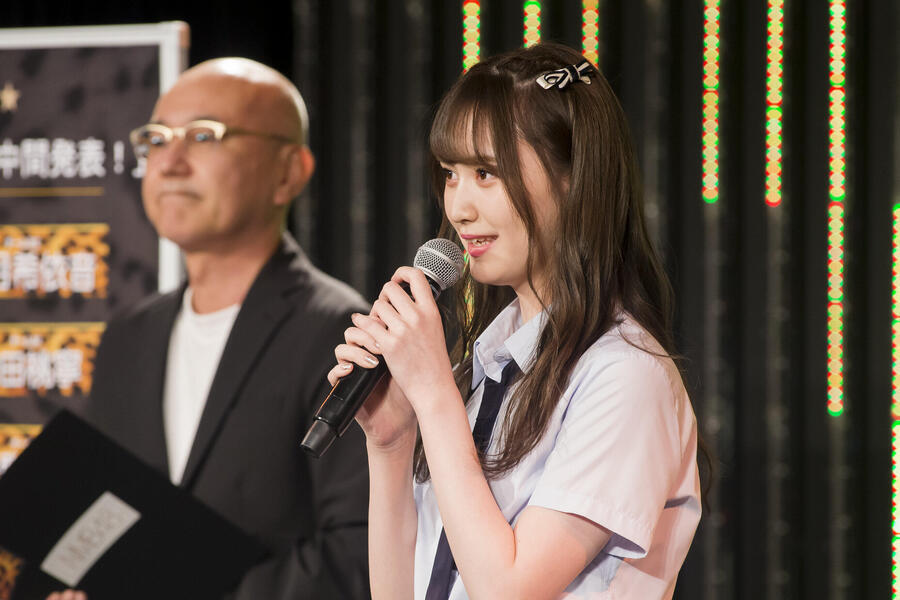 「難波鉄砲隊」投票企画の中間発表では、山本望叶（みかな）さんが暫定1位になった（c）NMB48