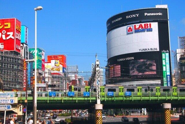 LABI閉店で新宿名物「ユニカビジョン」の行方は…？