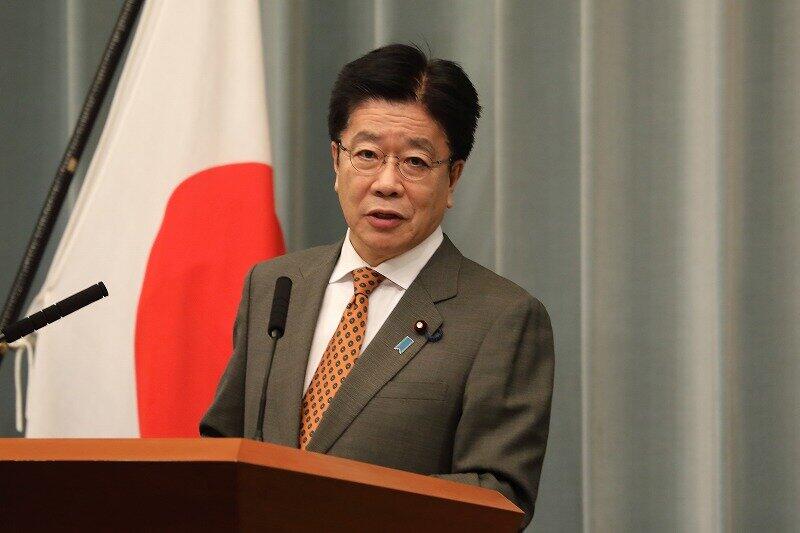 鬼滅の刃は見た、進撃の巨人も「全巻読んでいる」　加藤官房長官がアニメや漫画に触れる理由