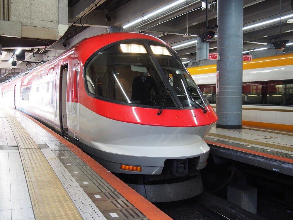 伊勢志摩方面へ向かう「伊勢志摩ライナー」