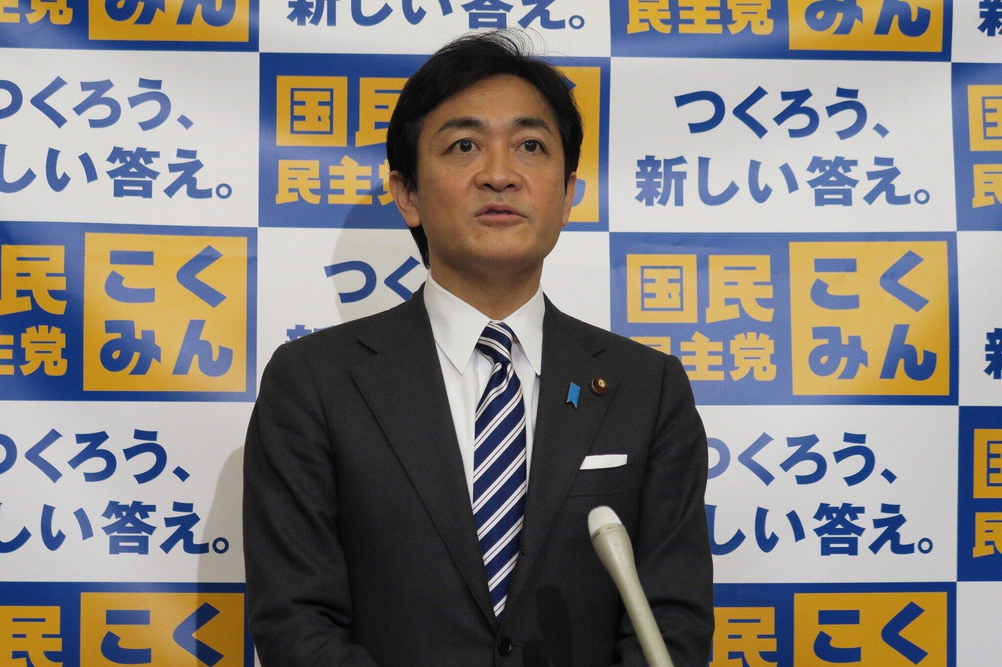 記者会見に臨む国民民主党の玉木雄一郎代表