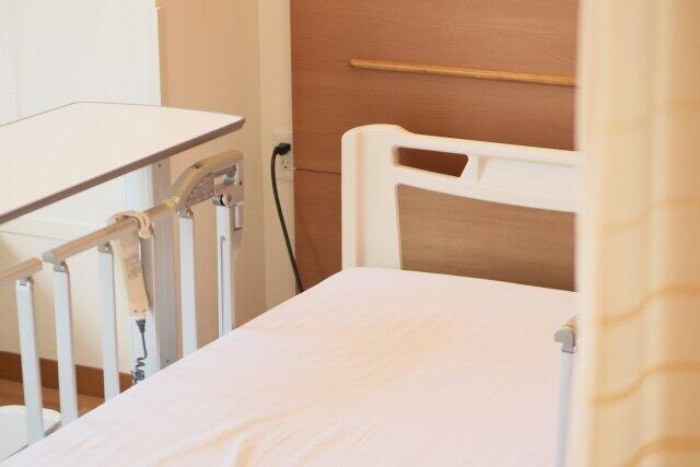 高齢者医療費、「2割負担」どこで線引き？　財務省と厚労省、経済界と医療界...それぞれの綱引き